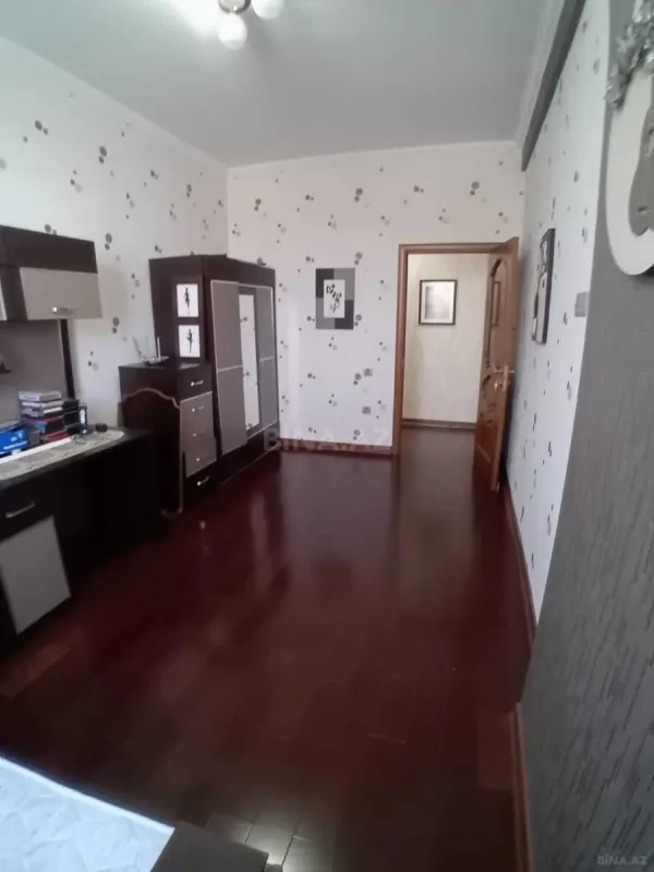 Satılır 3 otaqlı mənzil 120 m²