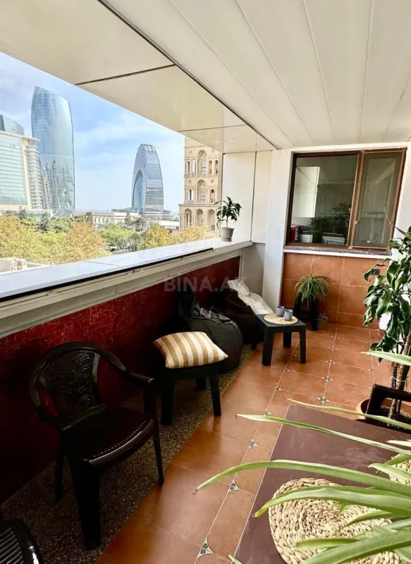 Kirayə verilir 3 otaqlı mənzil 105 m²