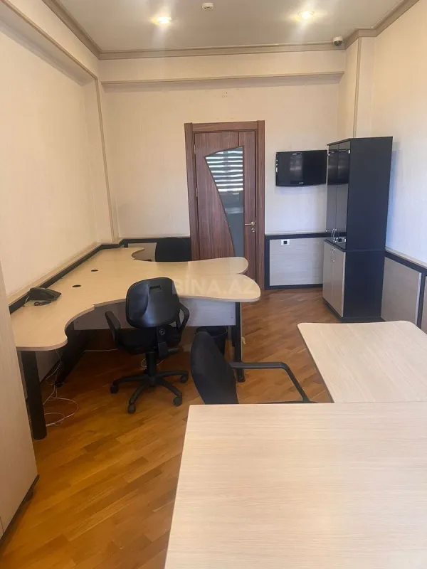 Kirayə verilir 2 otaqlı ofis 50 m²