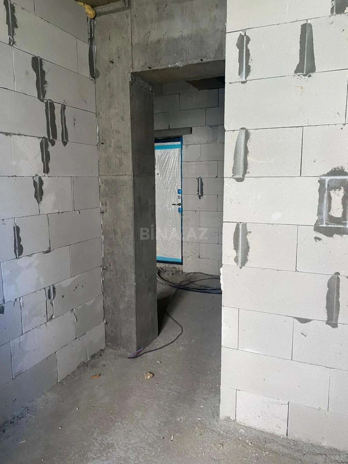 Satılır 1 otaqlı mənzil 62 m²