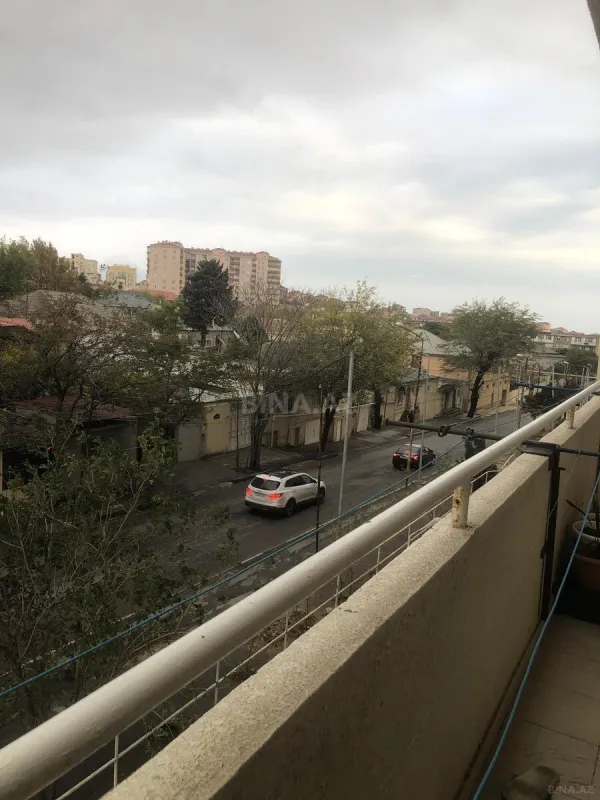 Satılır 3 otaqlı mənzil 70 m²