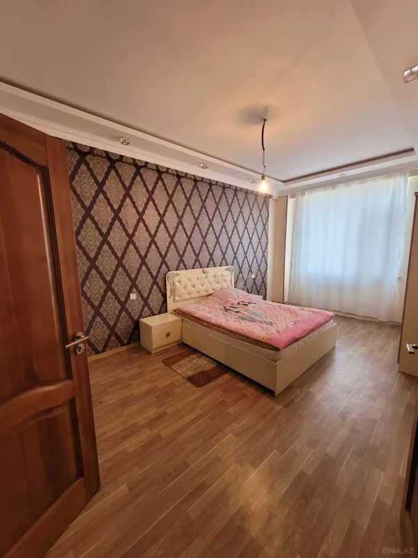 Satılır 3 otaqlı mənzil 144 m²