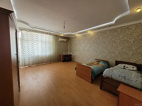 Satılır 3 otaqlı mənzil 144 m²
