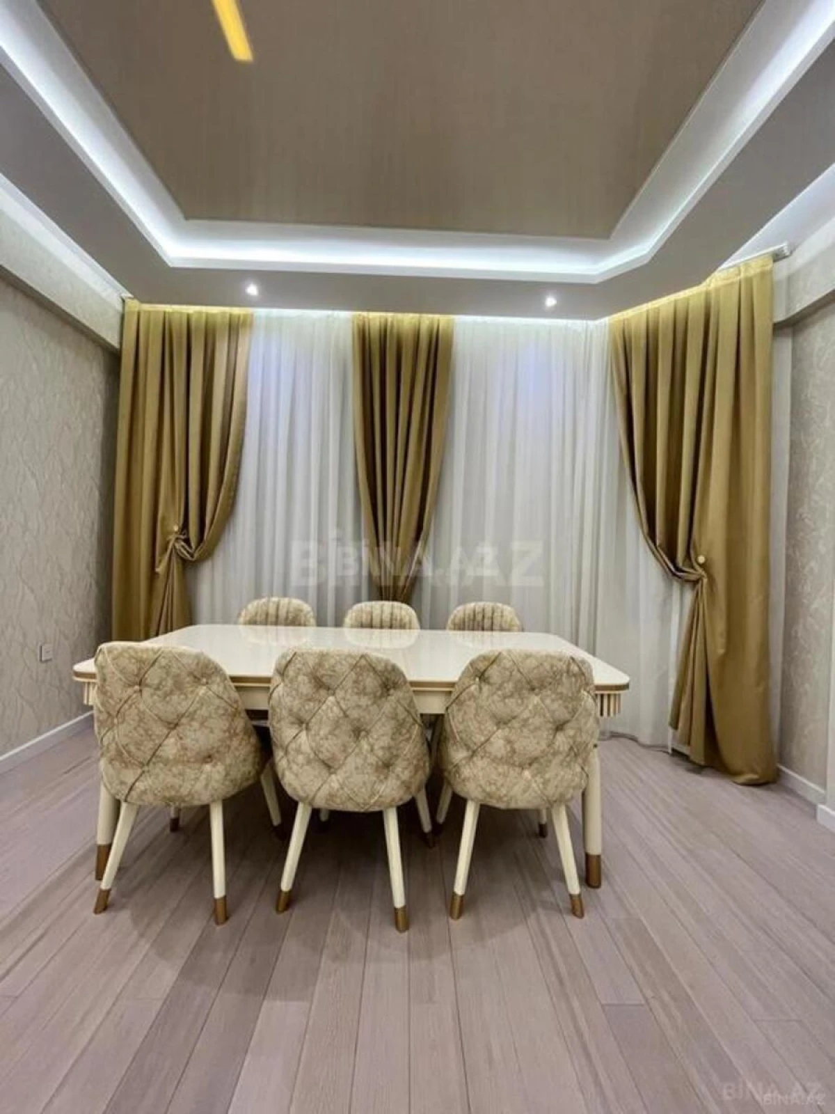 Kirayə verilir 3 otaqlı mənzil 100 m²