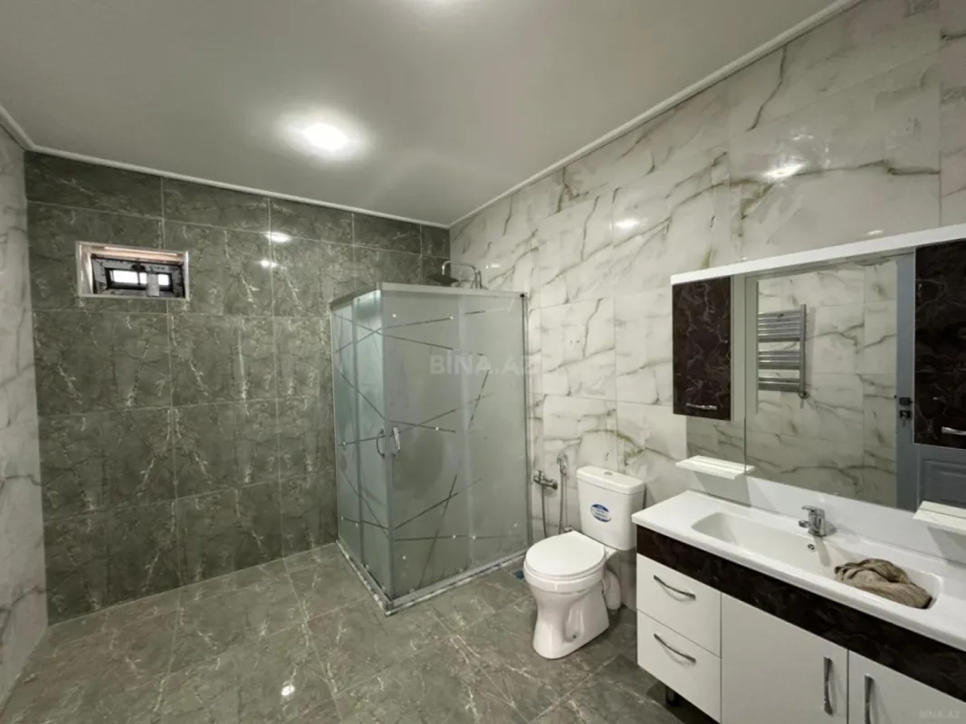 Satılır 4 otaqlı həyət evi 240 m²