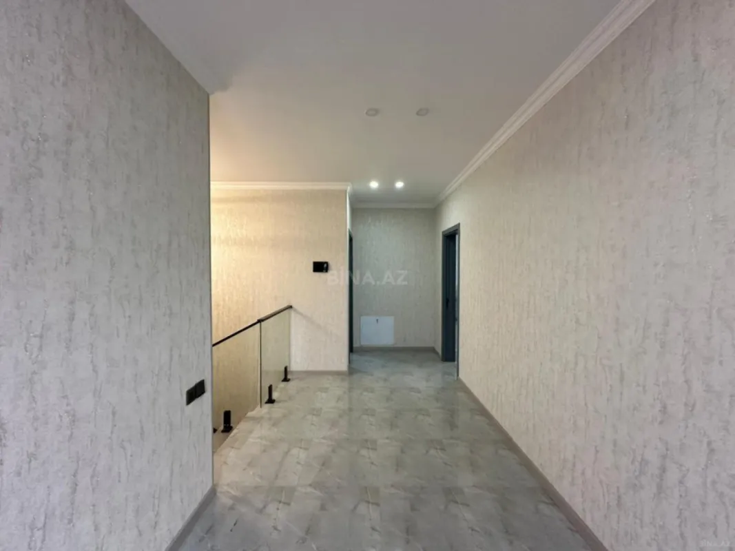 Satılır 4 otaqlı həyət evi 240 m²