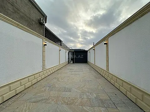 Satılır 4 otaqlı həyət evi 240 m²