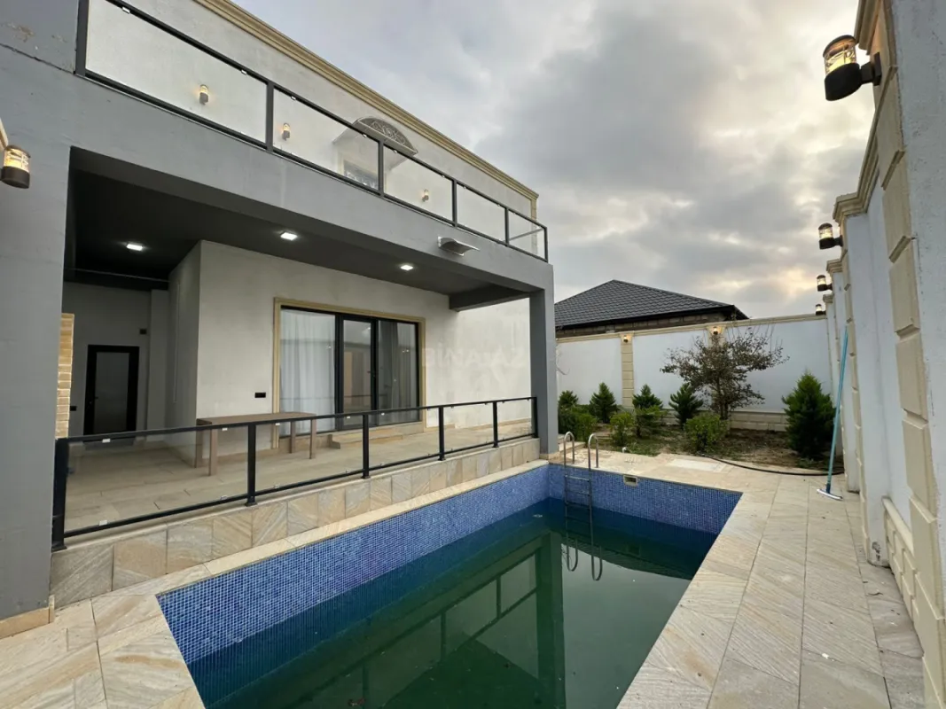 Satılır 4 otaqlı həyət evi 240 m²