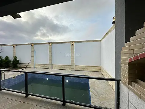 Satılır 4 otaqlı həyət evi 240 m²