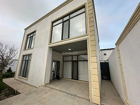 Satılır 4 otaqlı həyət evi 240 m²