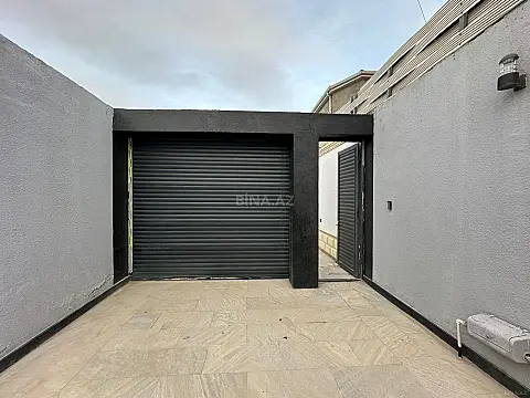 Satılır 4 otaqlı həyət evi 240 m²