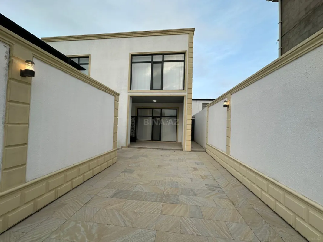 Satılır 4 otaqlı həyət evi 240 m²