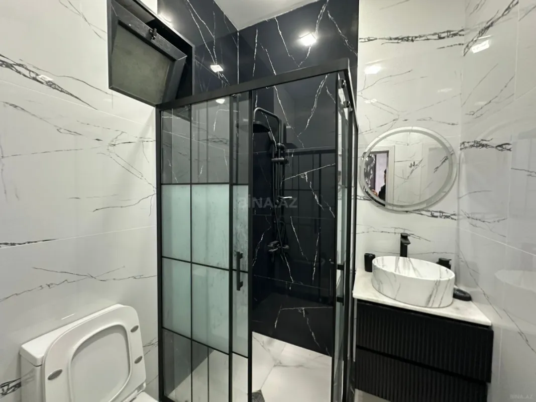 Satılır 4 otaqlı həyət evi 240 m²