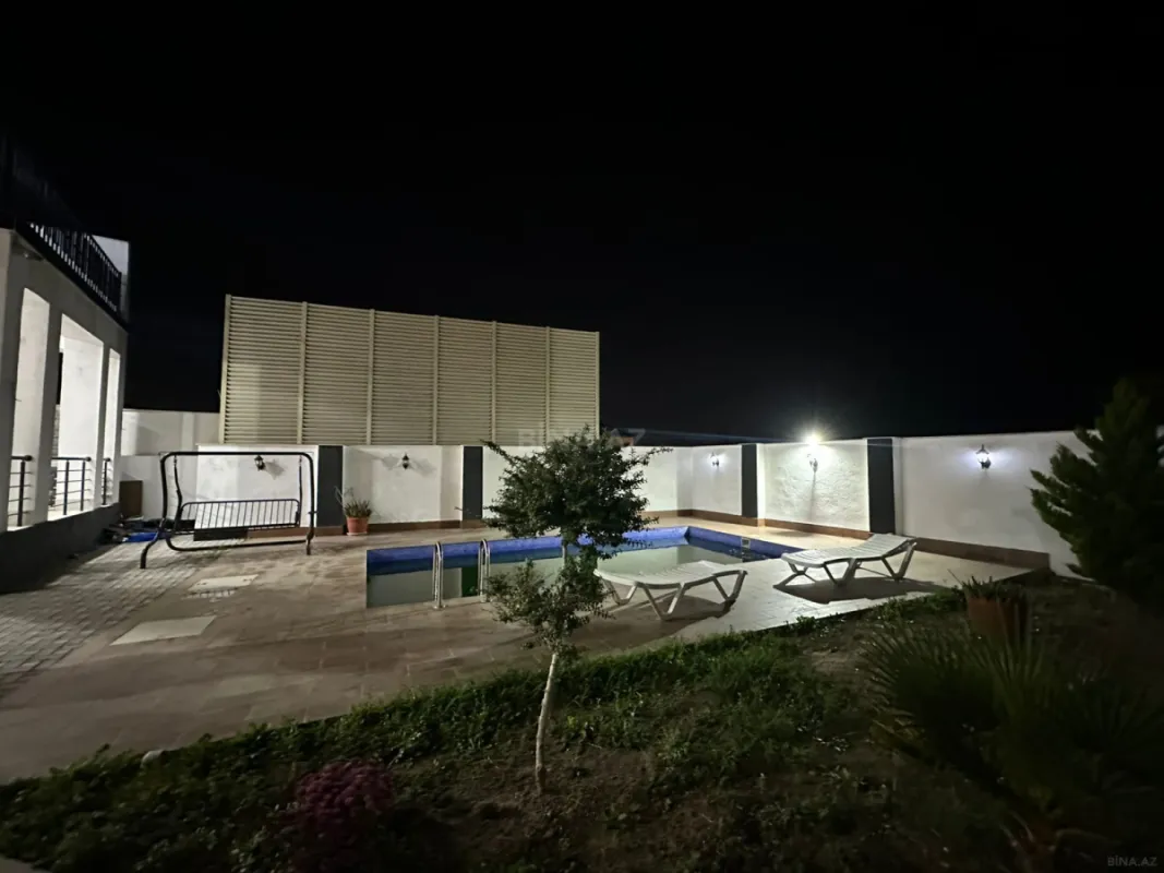 Satılır 4 otaqlı həyət evi 240 m²