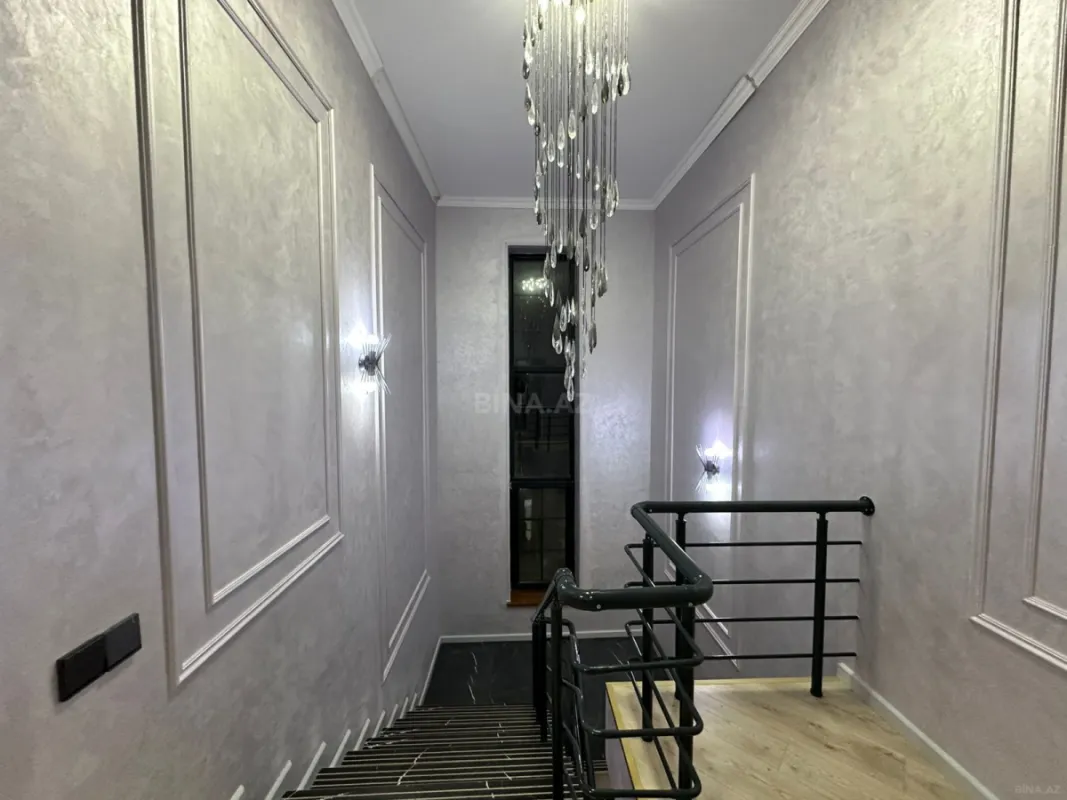 Satılır 4 otaqlı həyət evi 240 m²