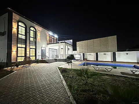 Satılır 4 otaqlı həyət evi 240 m²
