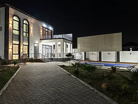 Satılır 4 otaqlı həyət evi 240 m²