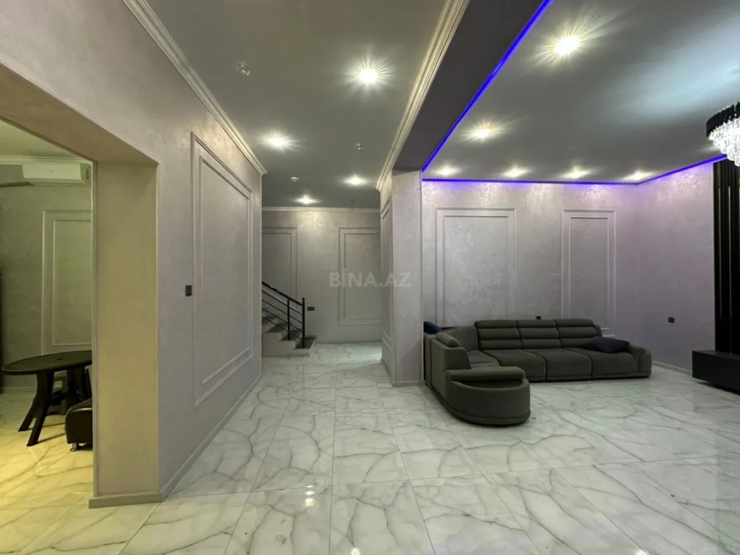 Satılır 4 otaqlı həyət evi 240 m²