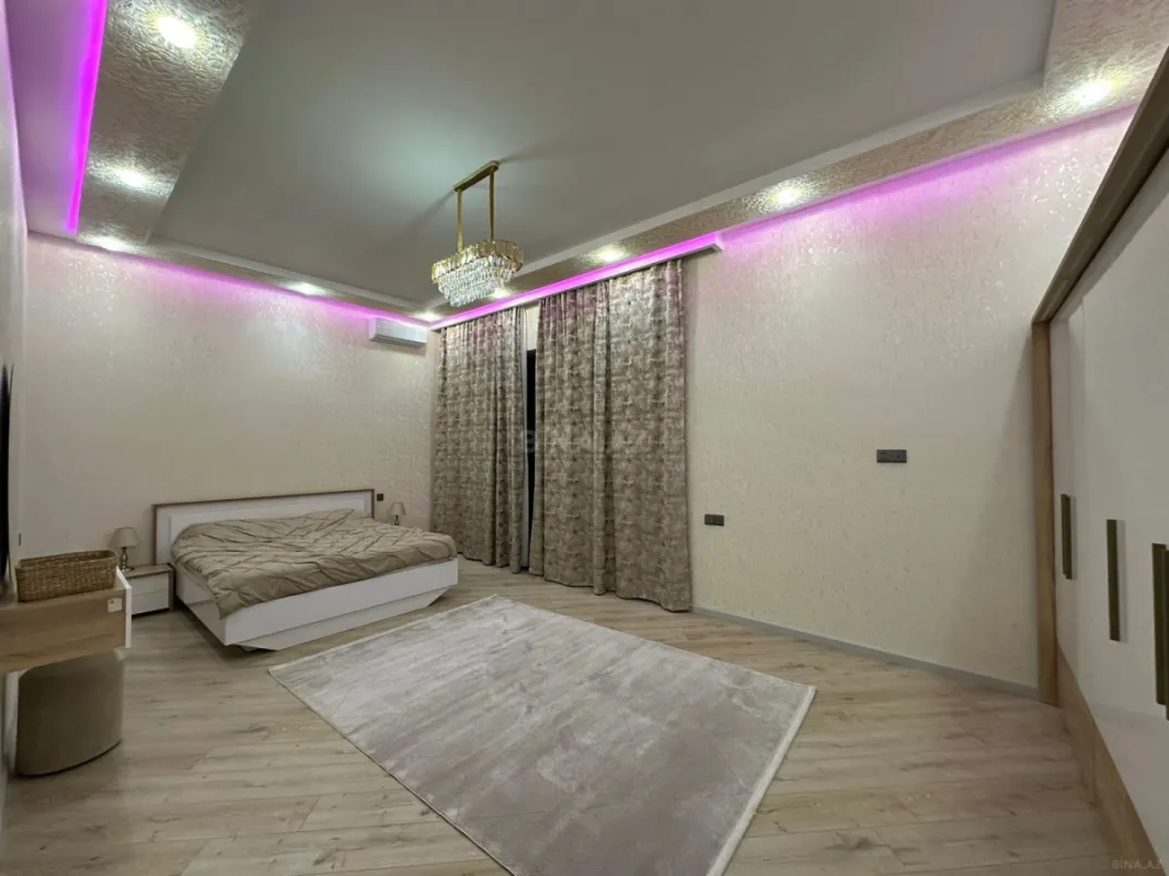 Satılır 4 otaqlı həyət evi 240 m²
