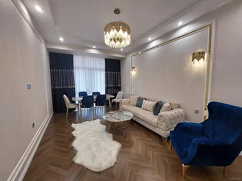 Kirayə verilir 2 otaqlı mənzil 70 m²