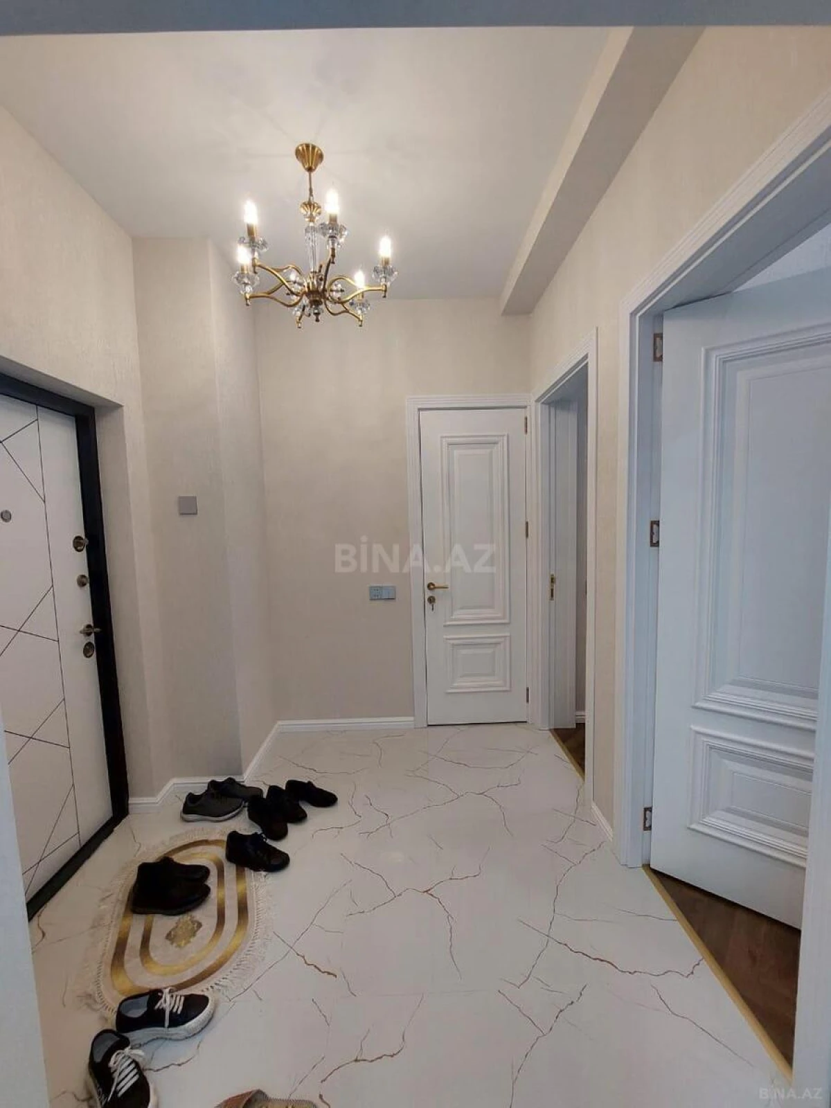 Kirayə verilir 2 otaqlı mənzil 70 m²