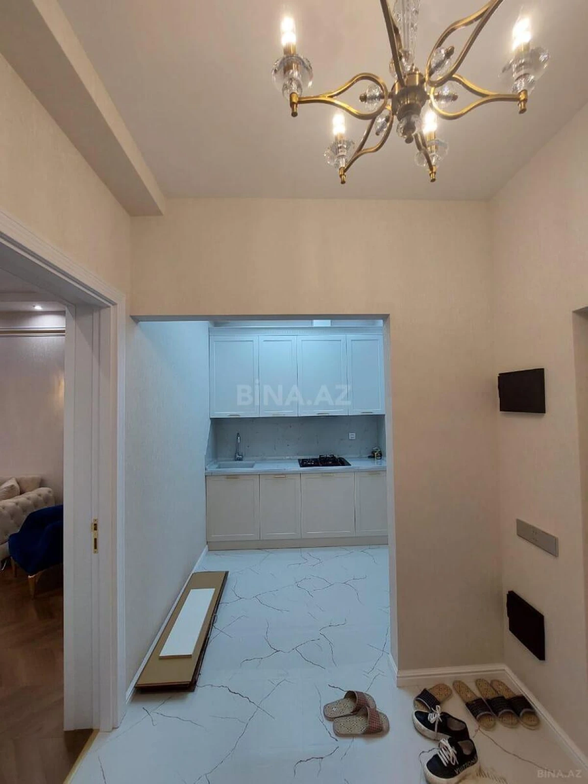 Kirayə verilir 2 otaqlı mənzil 70 m²