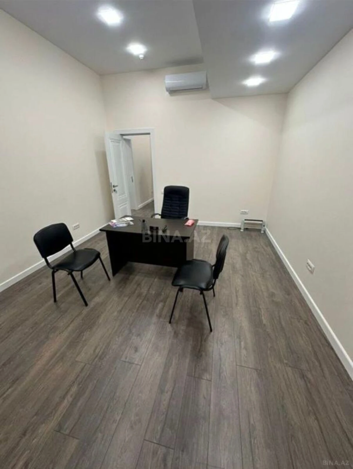 Kirayə verilir 4 otaqlı ofis 75 m²