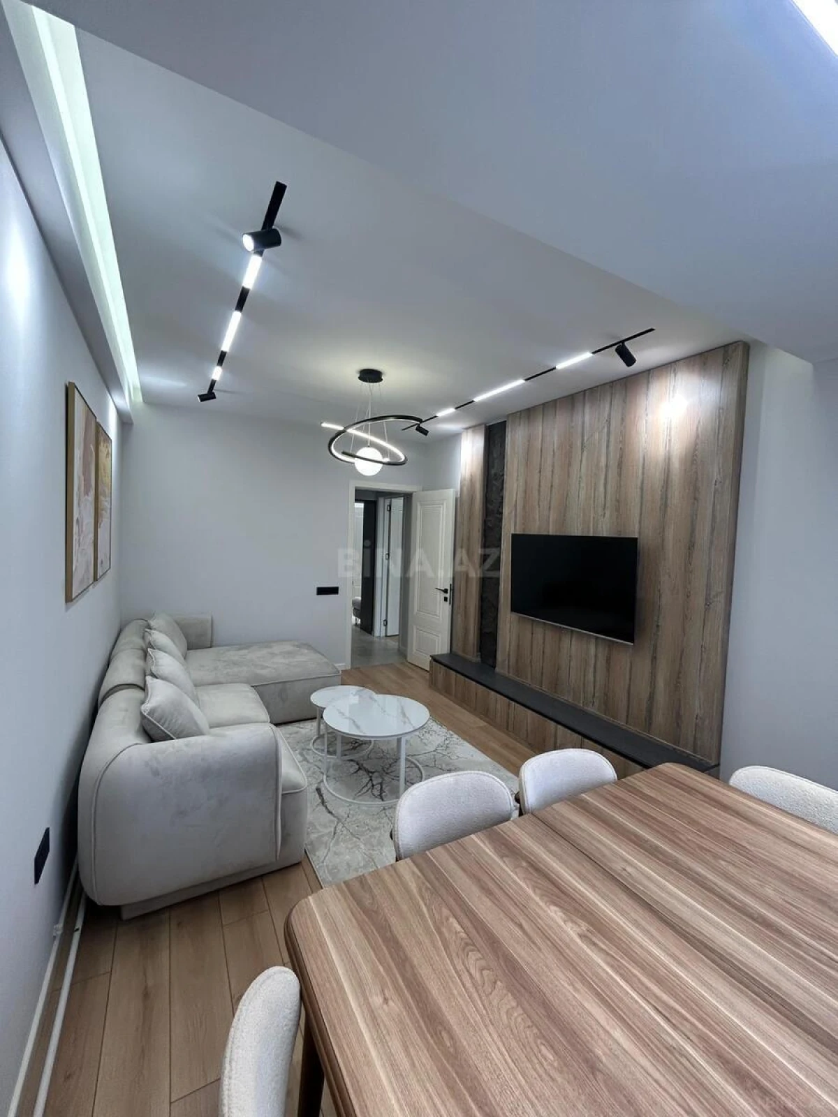 Kirayə verilir 2 otaqlı mənzil 70 m²