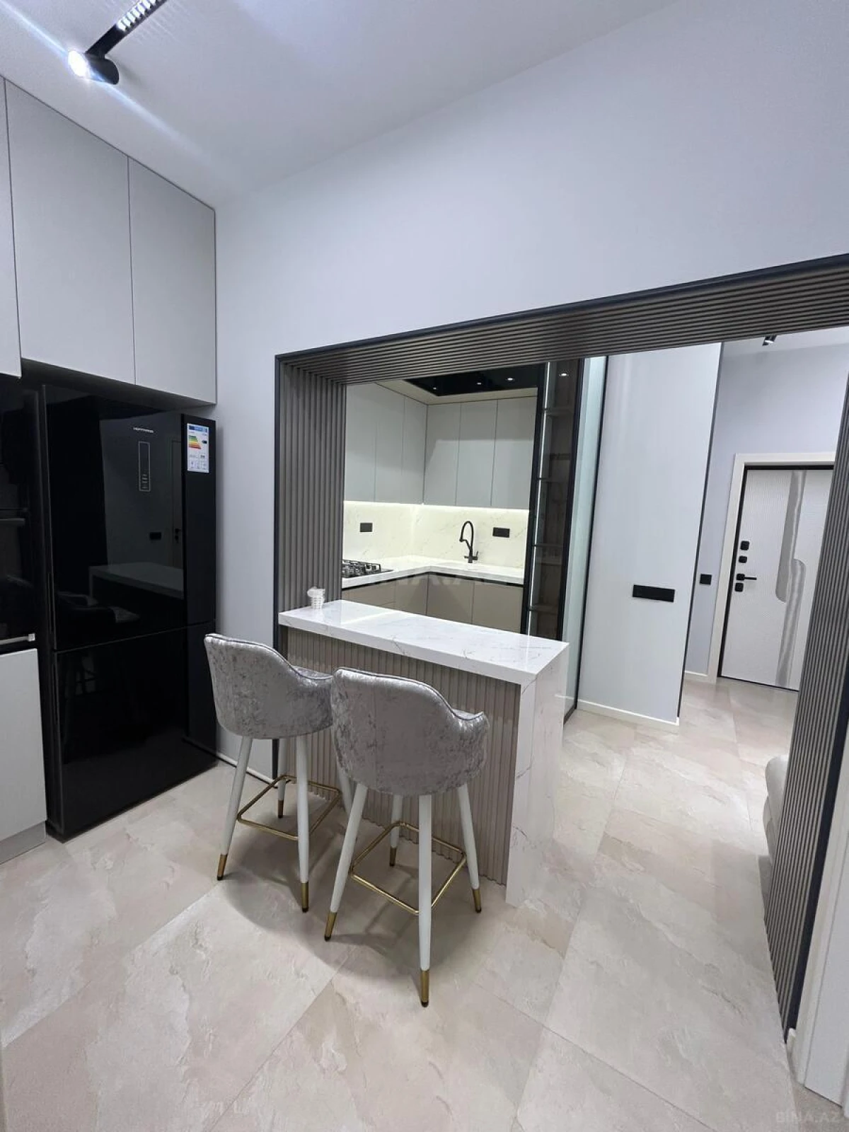 Kirayə verilir 2 otaqlı mənzil 70 m²
