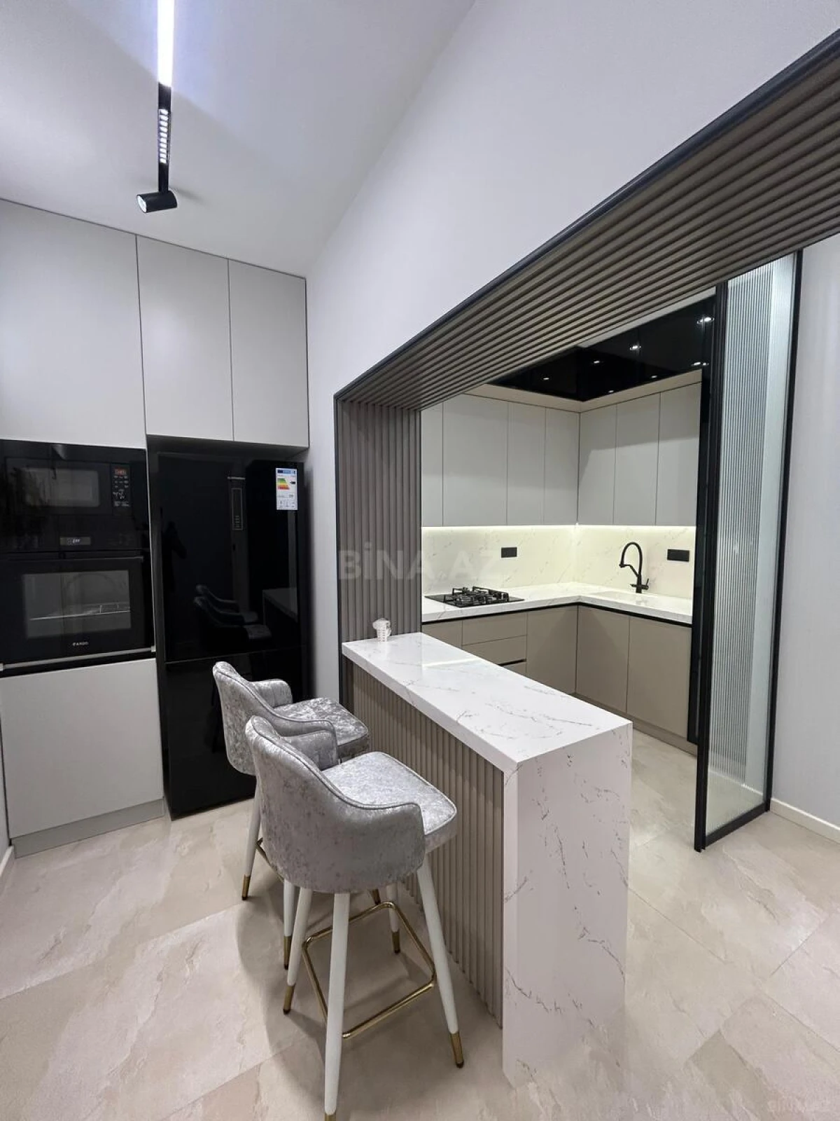 Kirayə verilir 2 otaqlı mənzil 70 m²