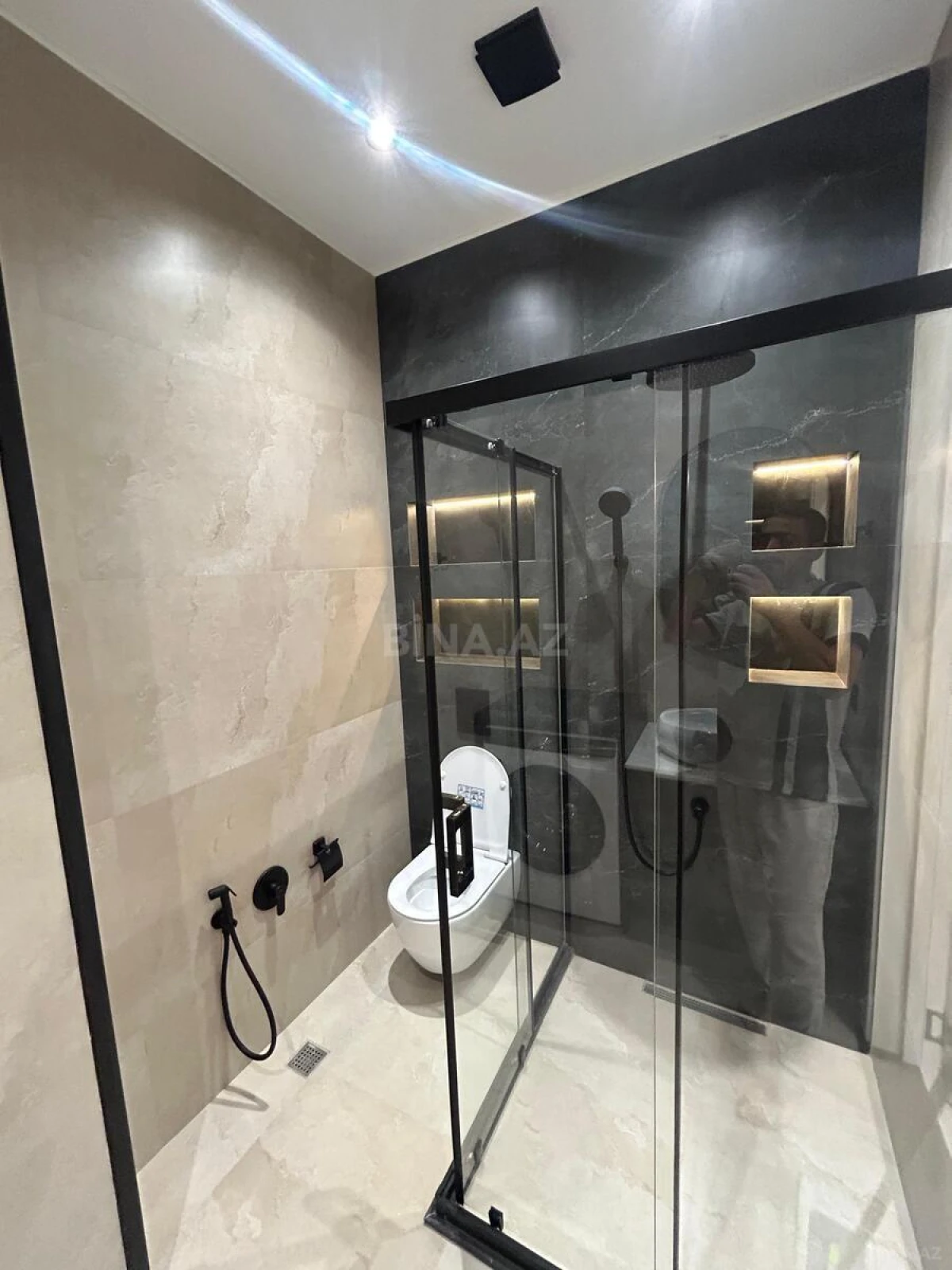 Kirayə verilir 2 otaqlı mənzil 70 m²