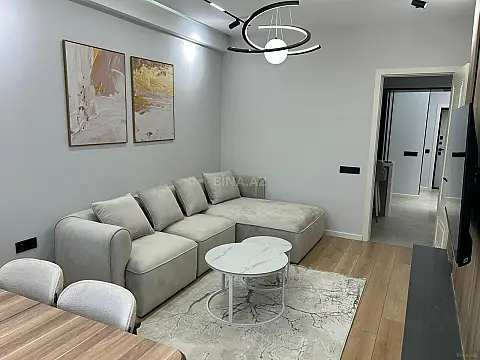 Kirayə verilir 2 otaqlı mənzil 70 m²