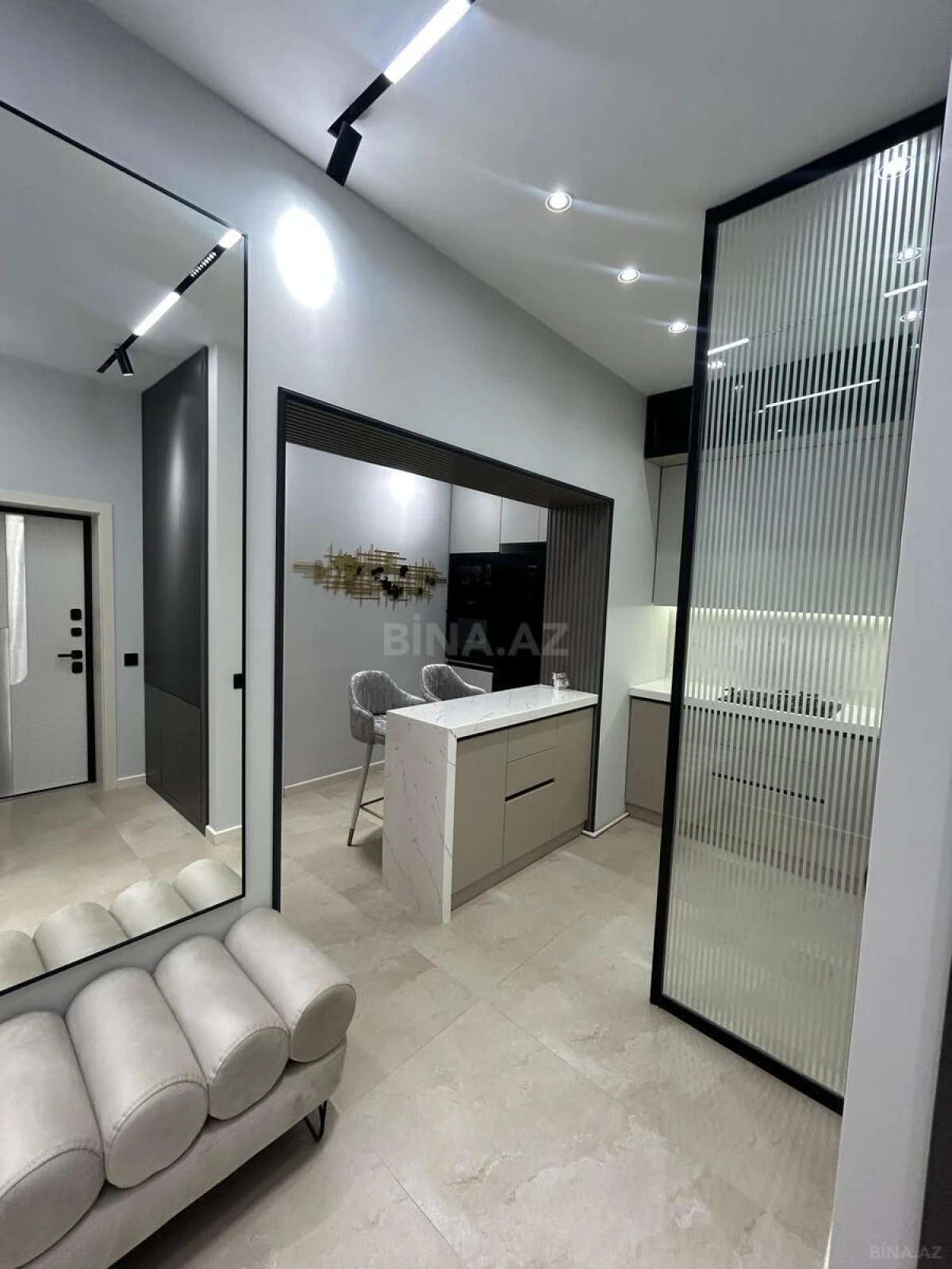 Kirayə verilir 2 otaqlı mənzil 70 m²