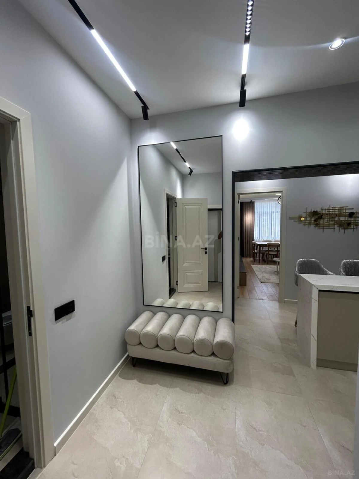 Kirayə verilir 2 otaqlı mənzil 70 m²
