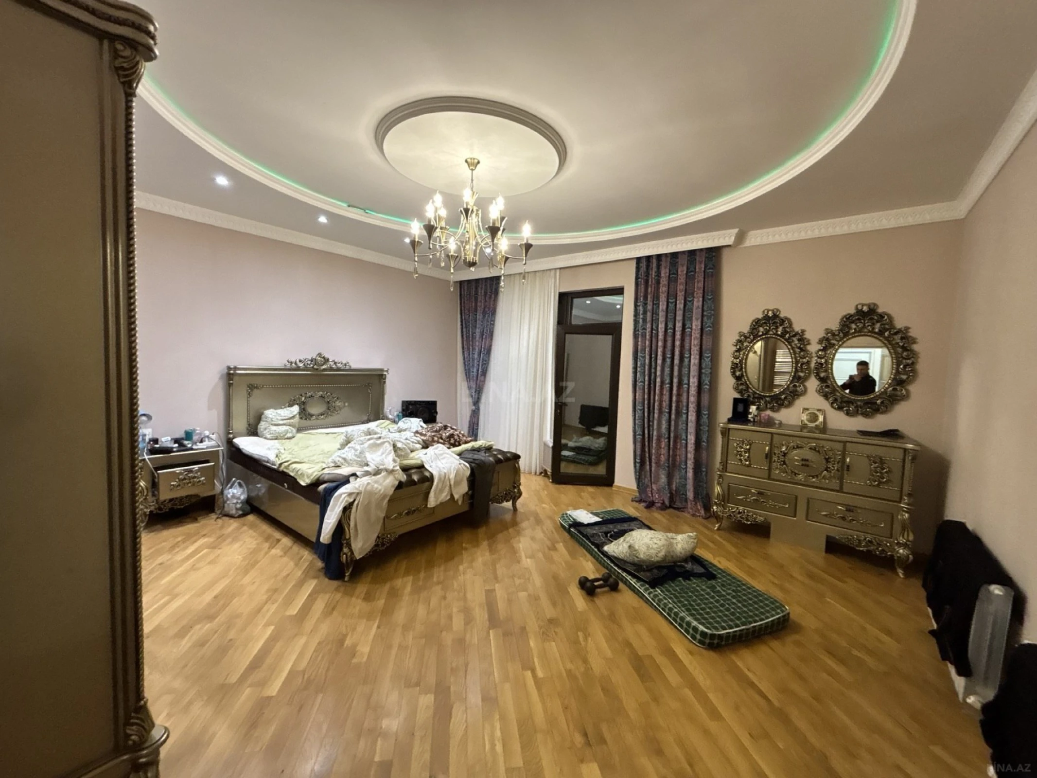 Satılır 6 otaqlı həyət evi 450 m²