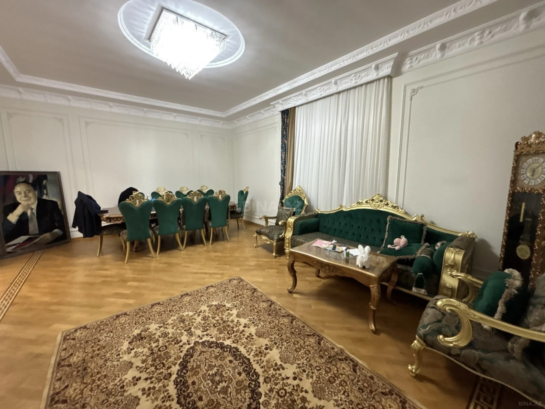 Satılır 6 otaqlı həyət evi 450 m²