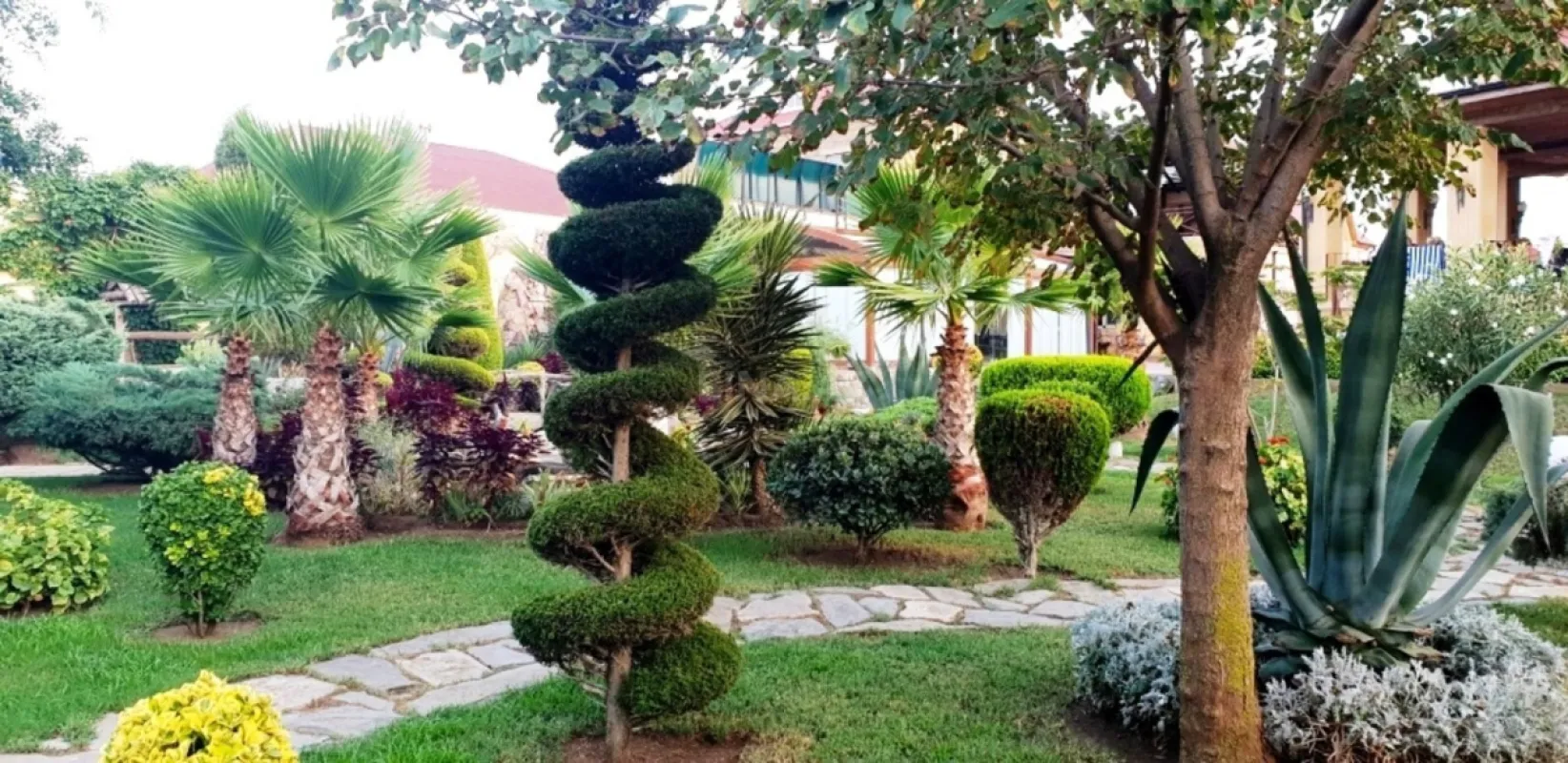 Satılır 5 otaqlı həyət evi 400 m²