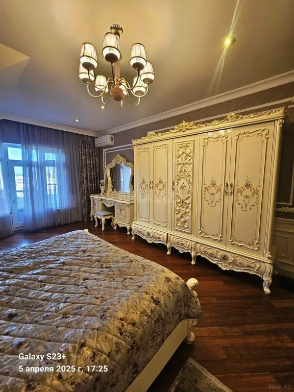 Satılır 5 otaqlı həyət evi 400 m²