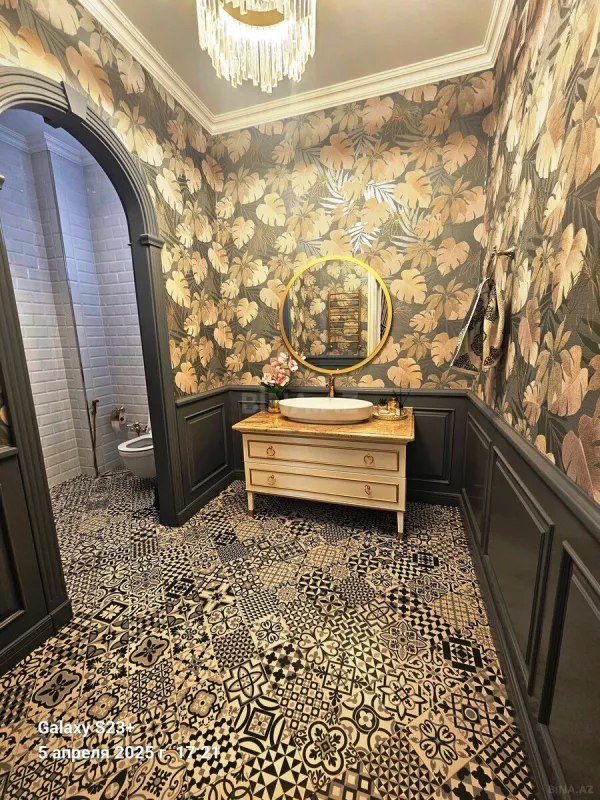 Satılır 5 otaqlı həyət evi 400 m²