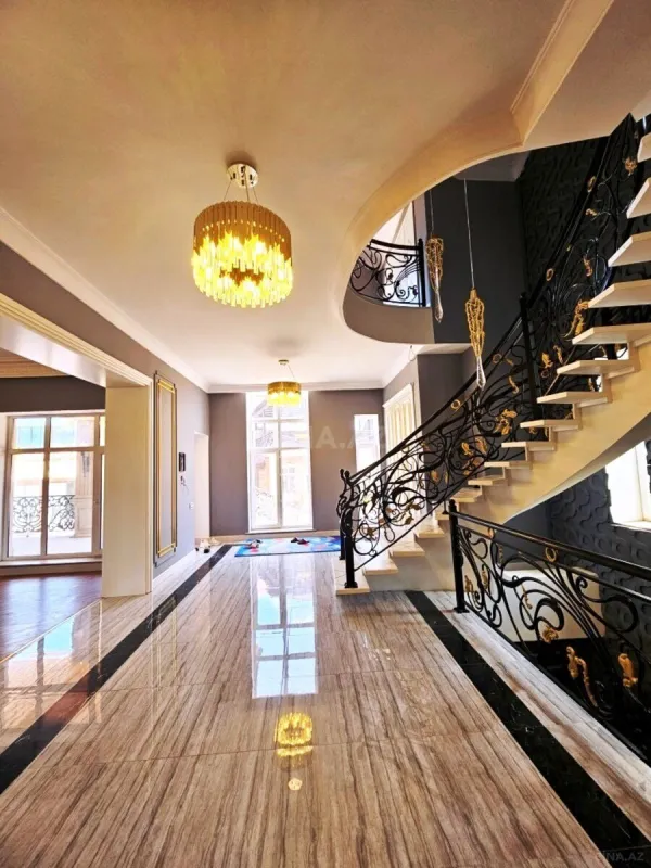 Satılır 5 otaqlı həyət evi 400 m²