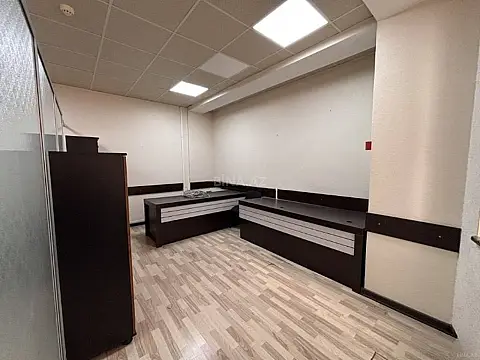 Satılır obyekt 300 m²