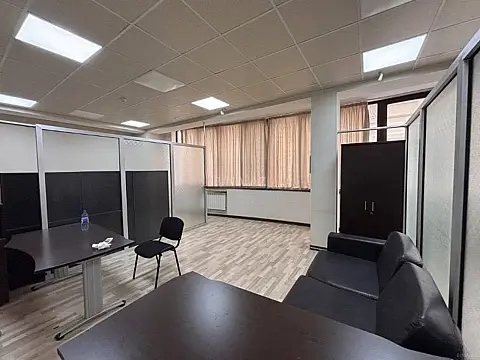 Satılır obyekt 300 m²