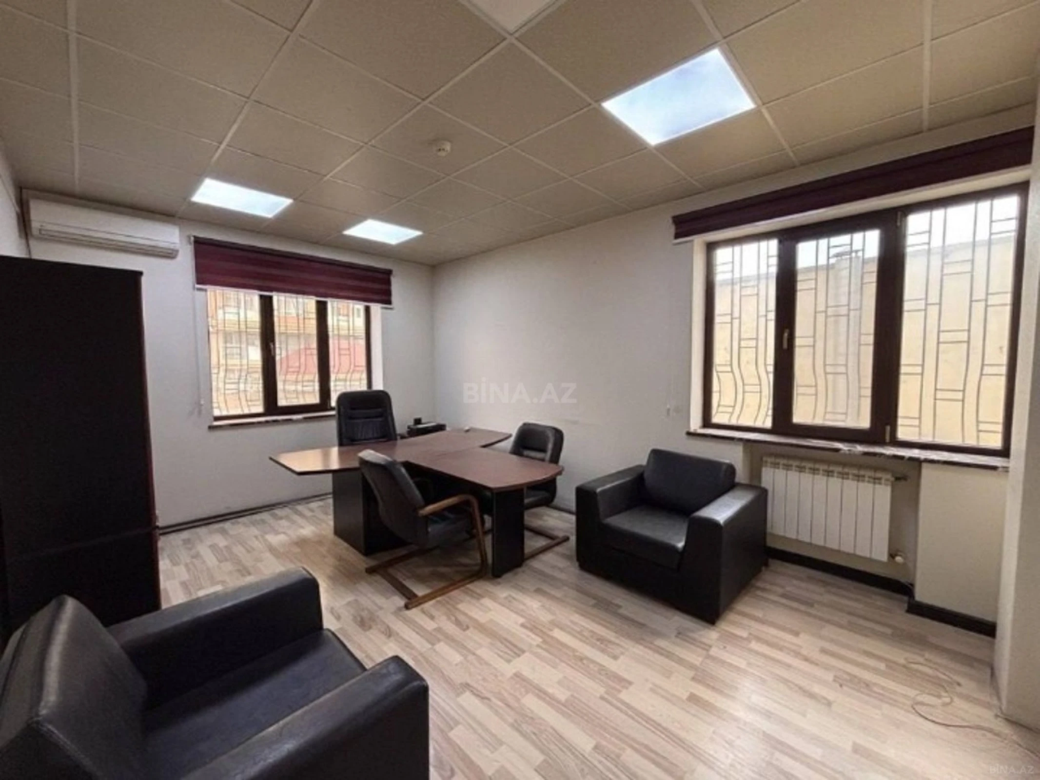 Satılır obyekt 300 m²