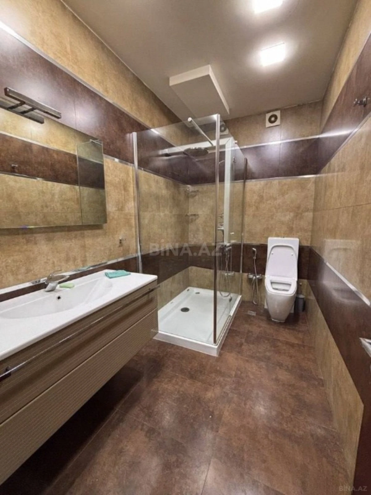 Satılır obyekt 300 m²