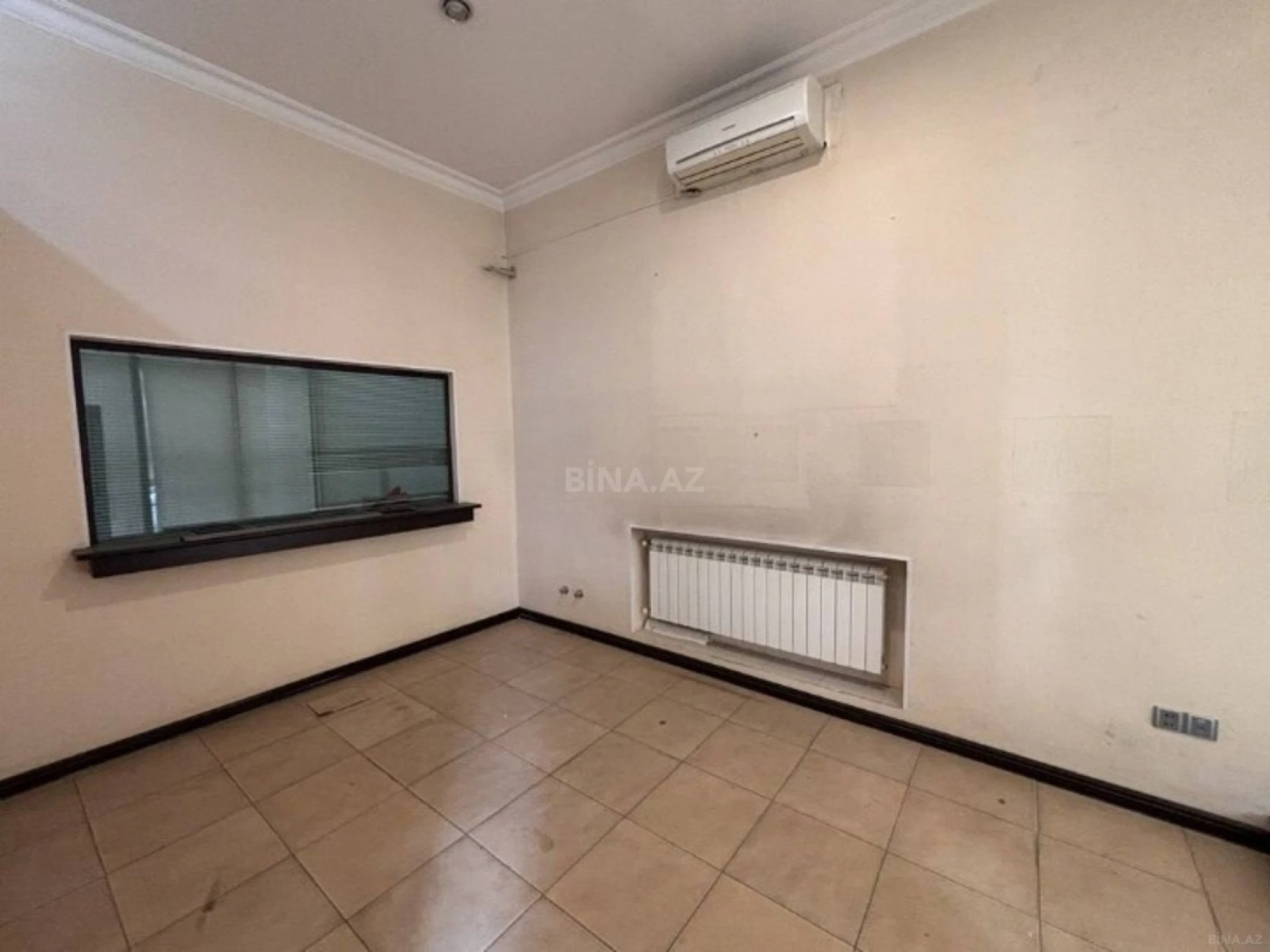 Satılır obyekt 300 m²