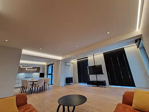Kirayə verilir 3 otaqlı mənzil 180 m²