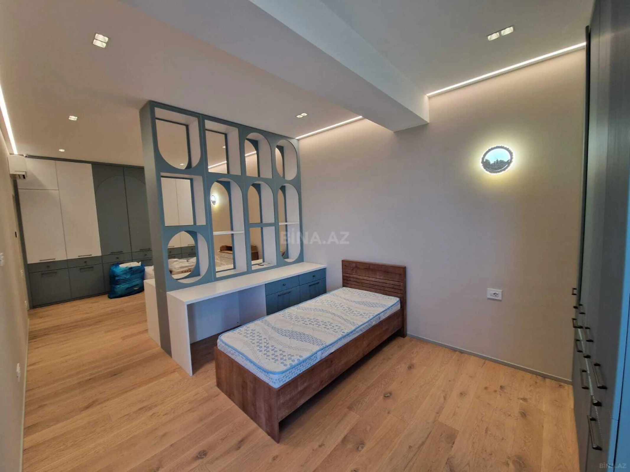 Kirayə verilir 3 otaqlı mənzil 180 m²