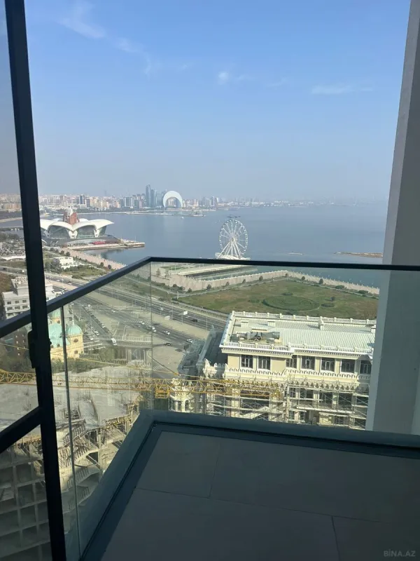 Kirayə verilir 3 otaqlı mənzil 180 m²