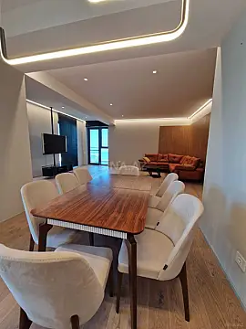 Kirayə verilir 3 otaqlı mənzil 180 m²