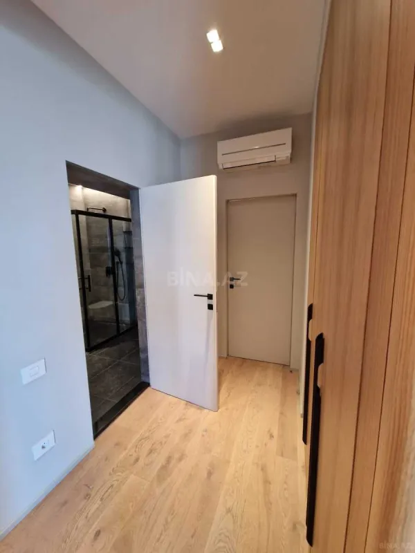 Kirayə verilir 3 otaqlı mənzil 180 m²